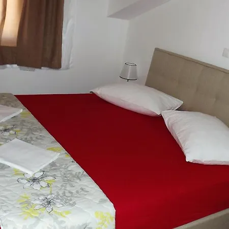 Apartment Ante *