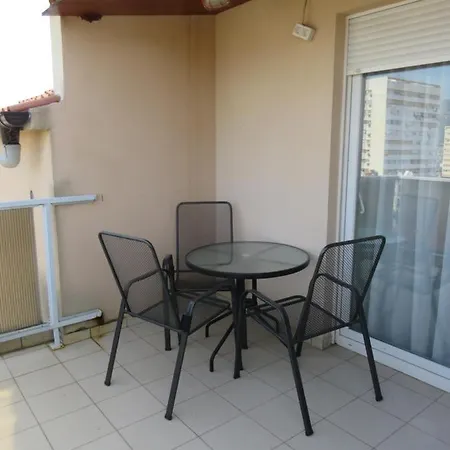 Apartment Ante *