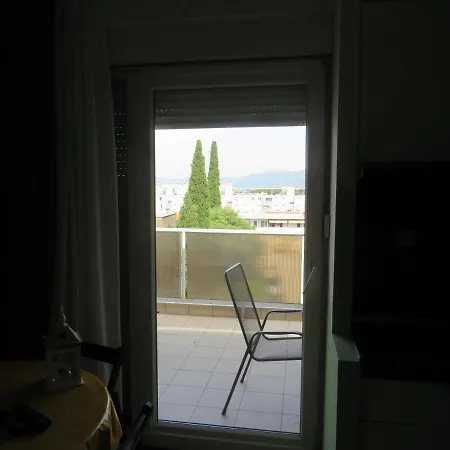 Ante Apartment